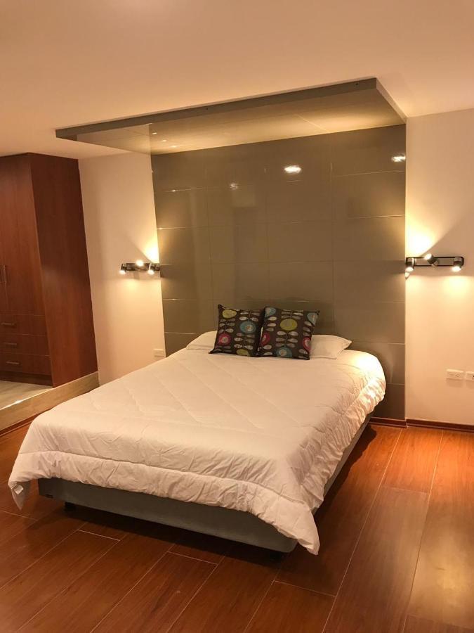 Hotel Bacastell Quito Kültér fotó
