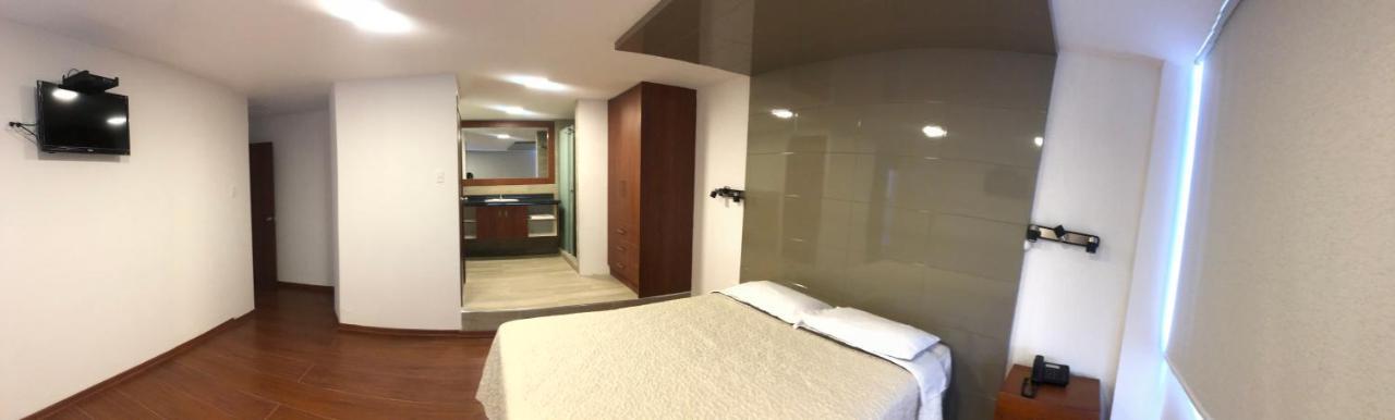 Hotel Bacastell Quito Kültér fotó