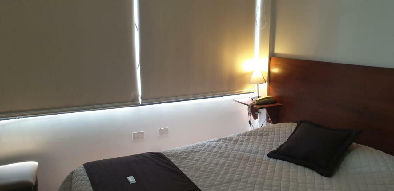 Hotel Bacastell Quito Kültér fotó
